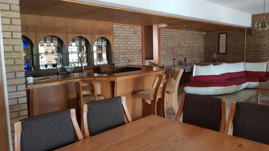 5 Bedroom Property for Sale in Sasolburg Rural Free State